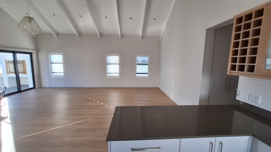 To Let 3 Bedroom Property for Rent in Sandbaai Western Cape